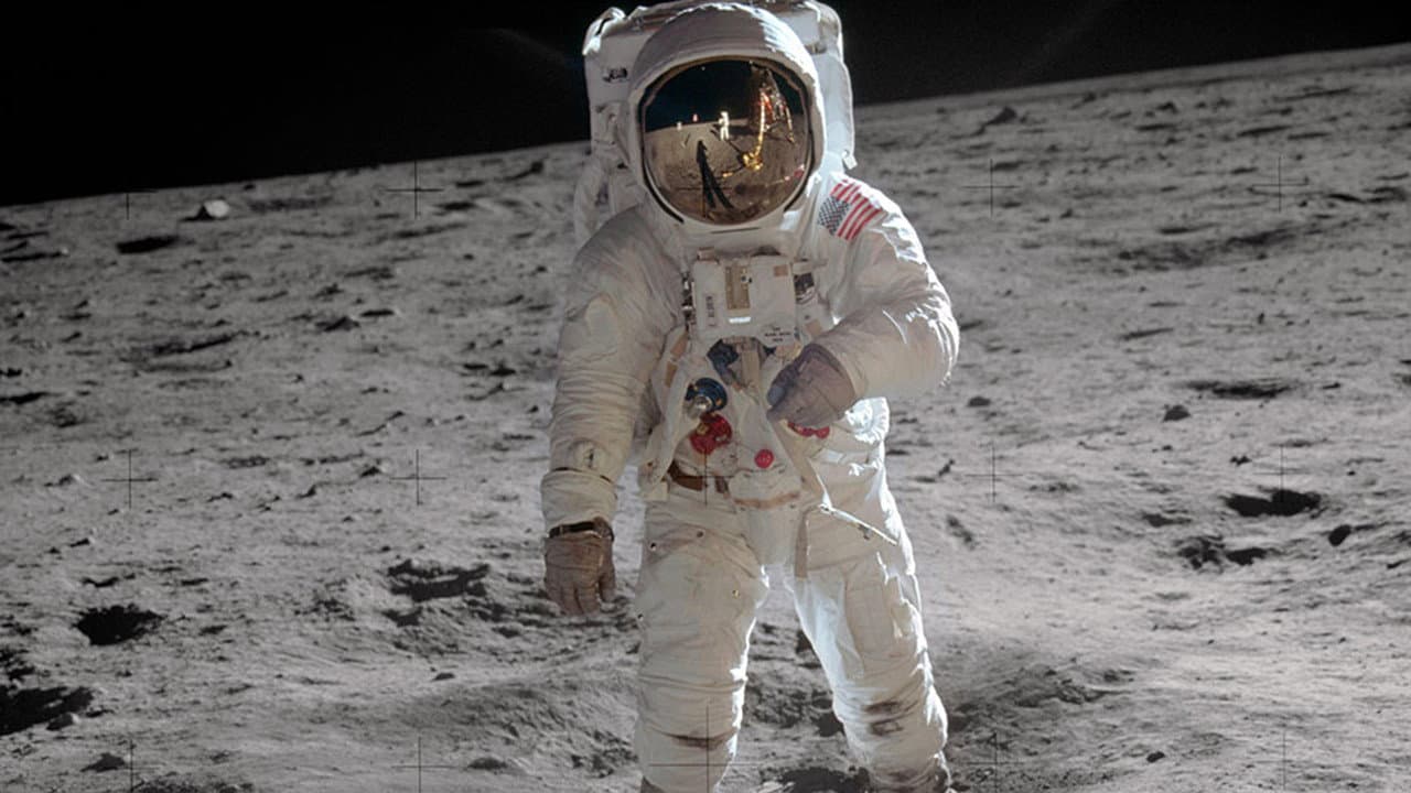 Dans l'ombre de la Lune